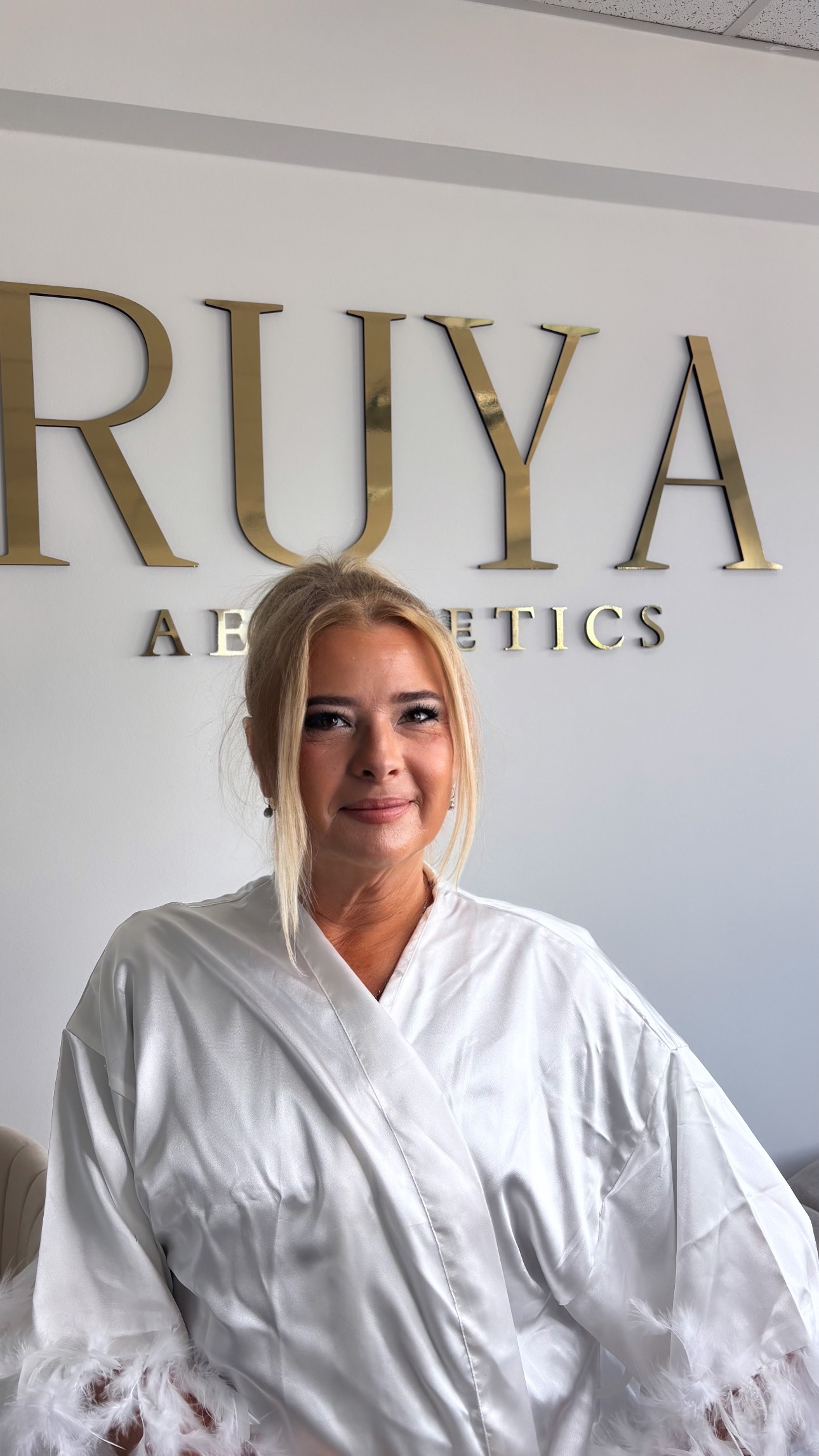 Zadovoljna stranka v Ruya Aesthetics